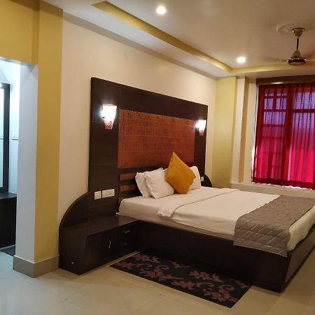 Hotel Sc Continental Itānagar エクステリア 写真