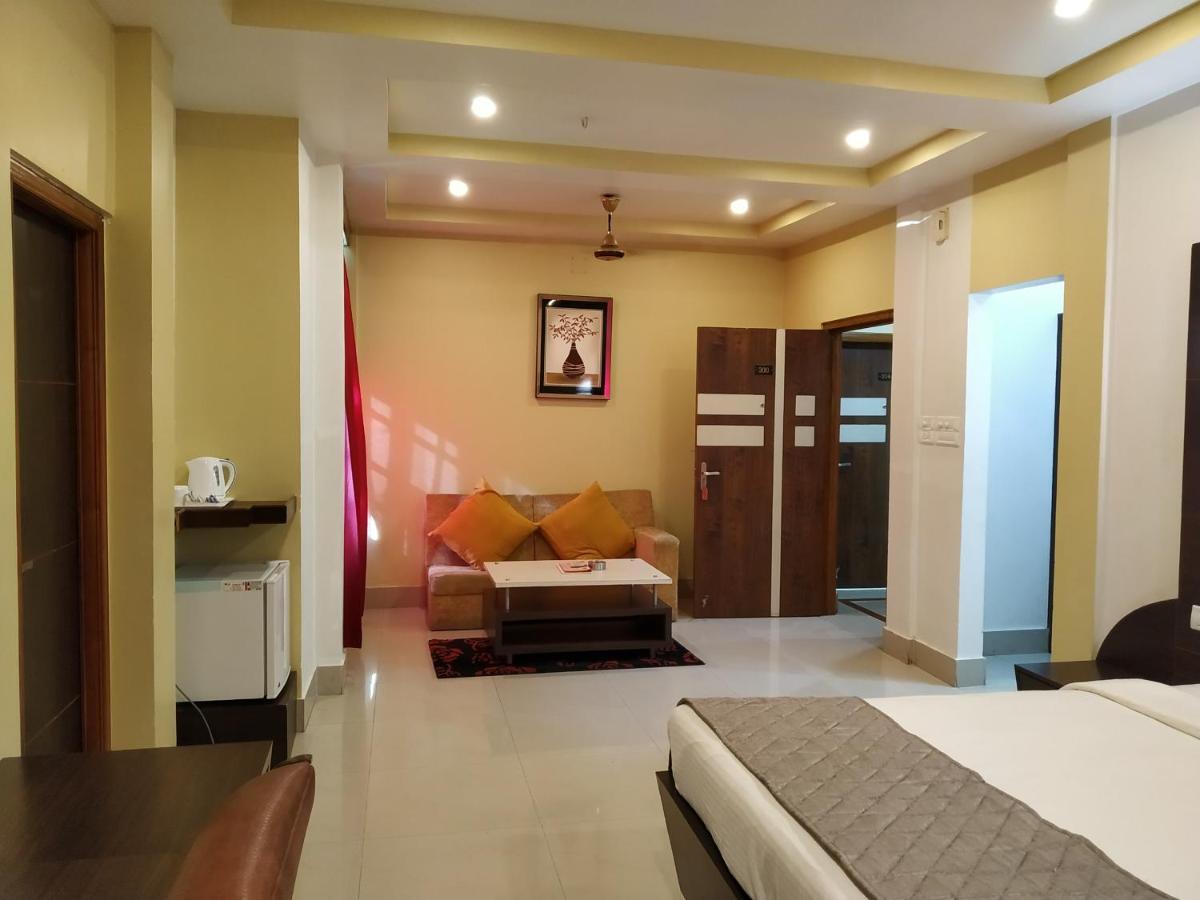 Hotel Sc Continental Itānagar エクステリア 写真