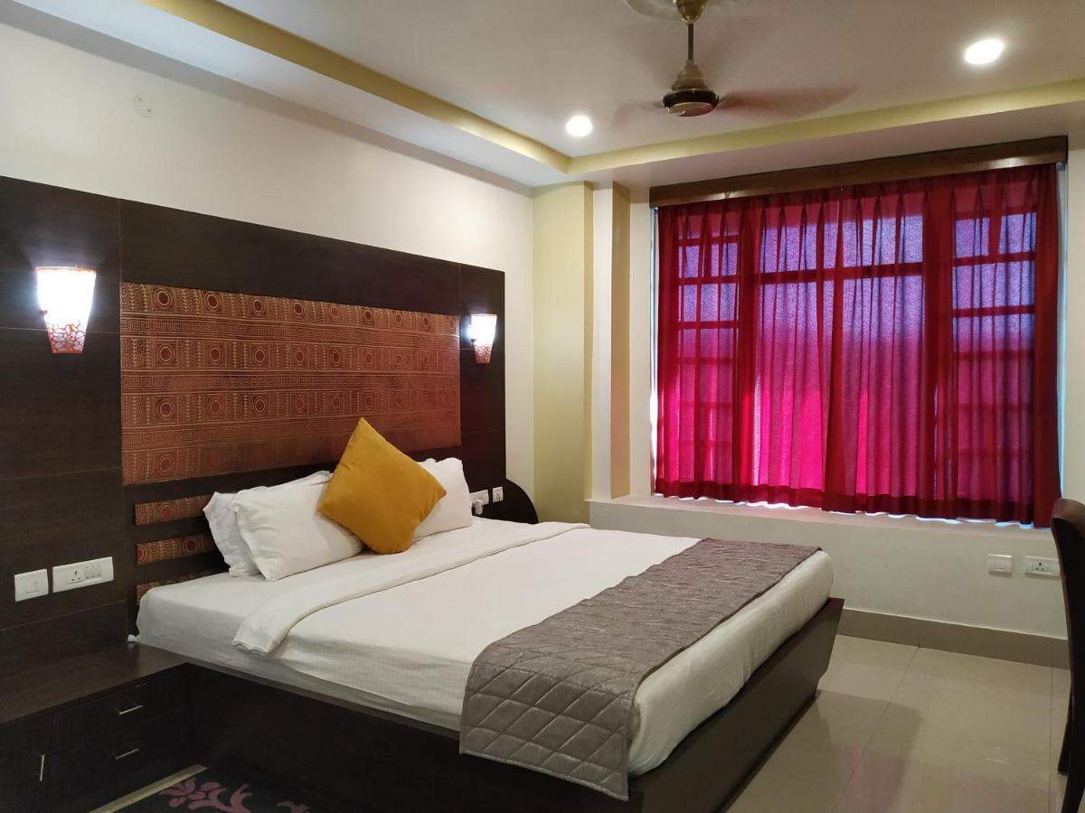 Hotel Sc Continental Itānagar エクステリア 写真