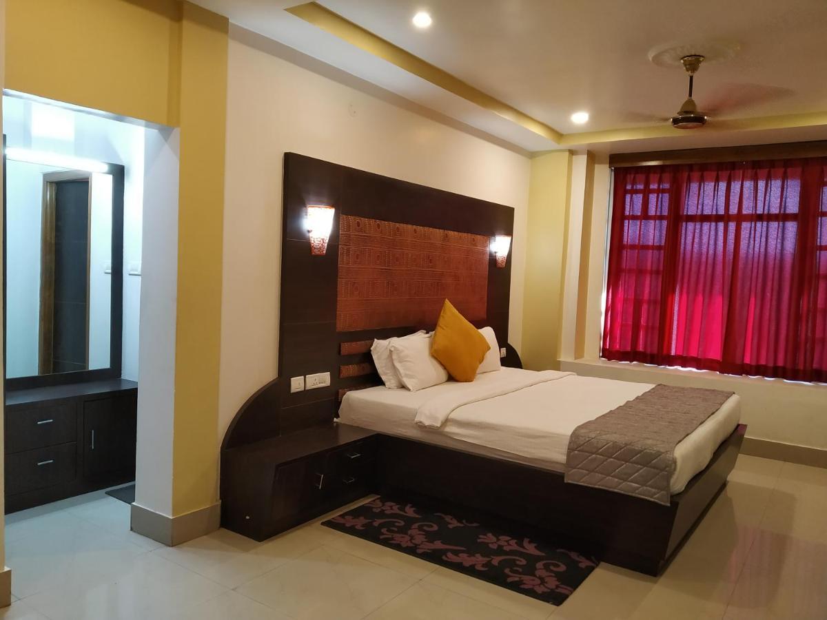 Hotel Sc Continental Itānagar エクステリア 写真