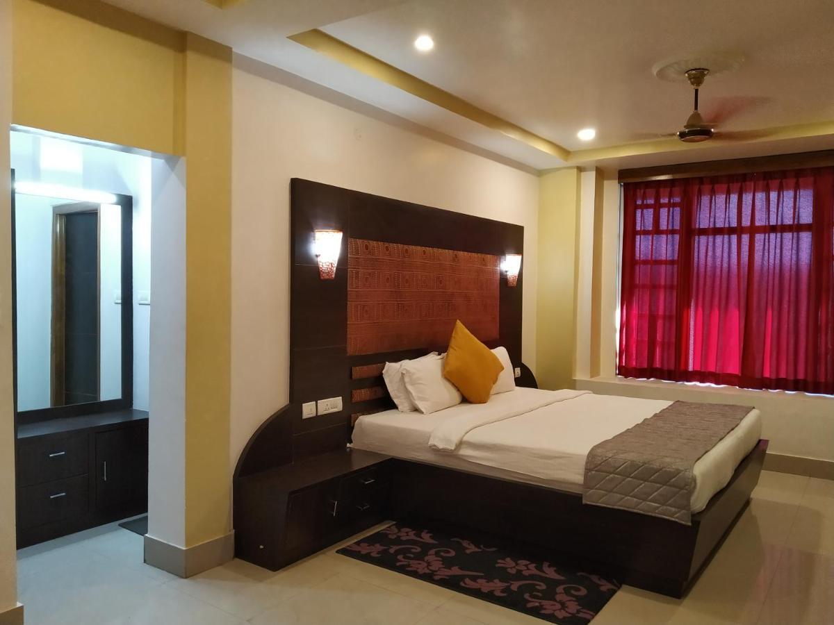 Hotel Sc Continental Itānagar エクステリア 写真