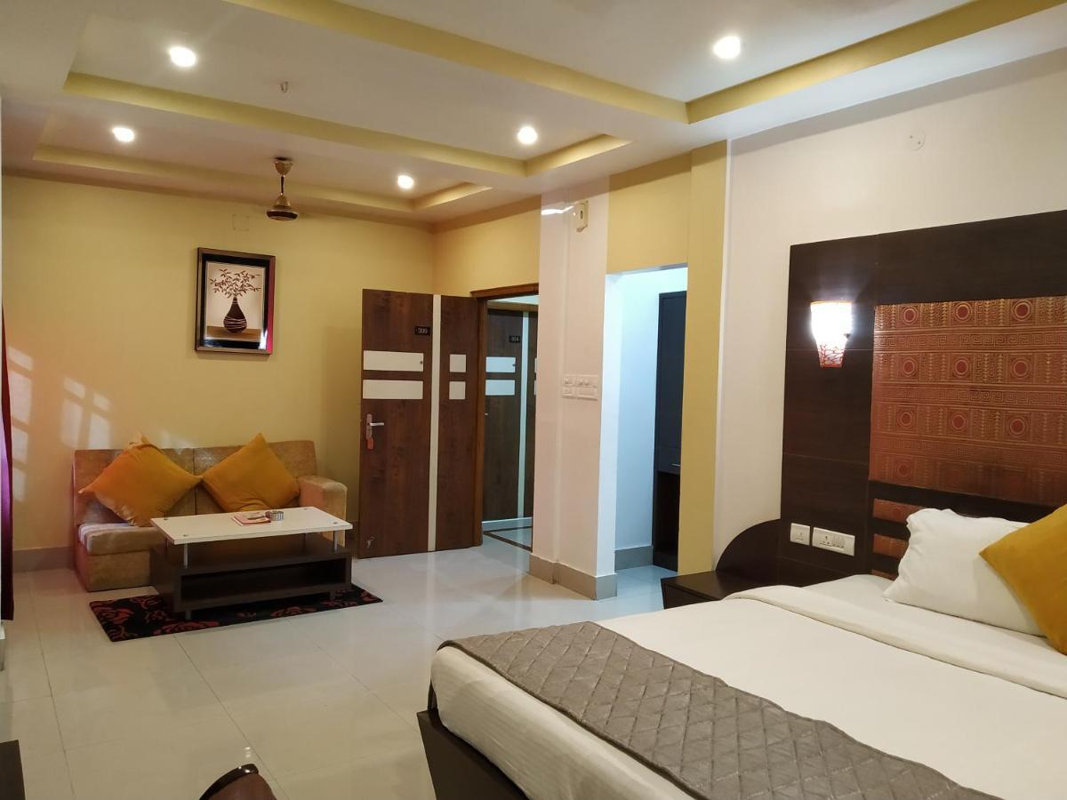 Hotel Sc Continental Itānagar エクステリア 写真